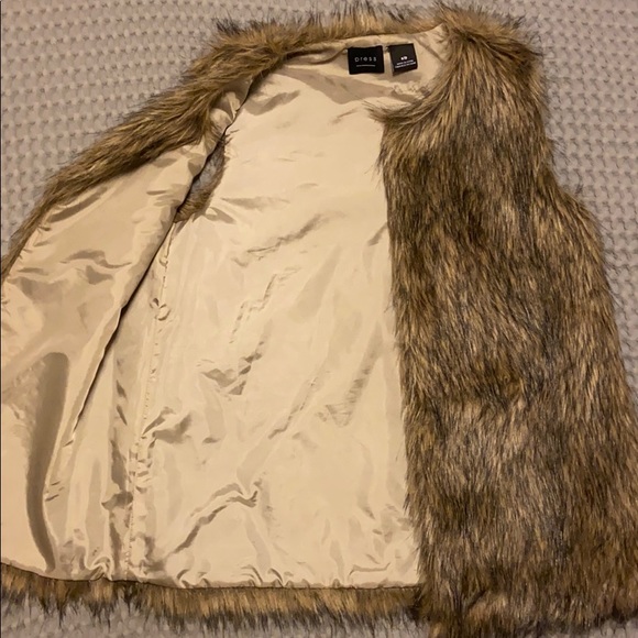 Press fur vest - Picture 2 of 2